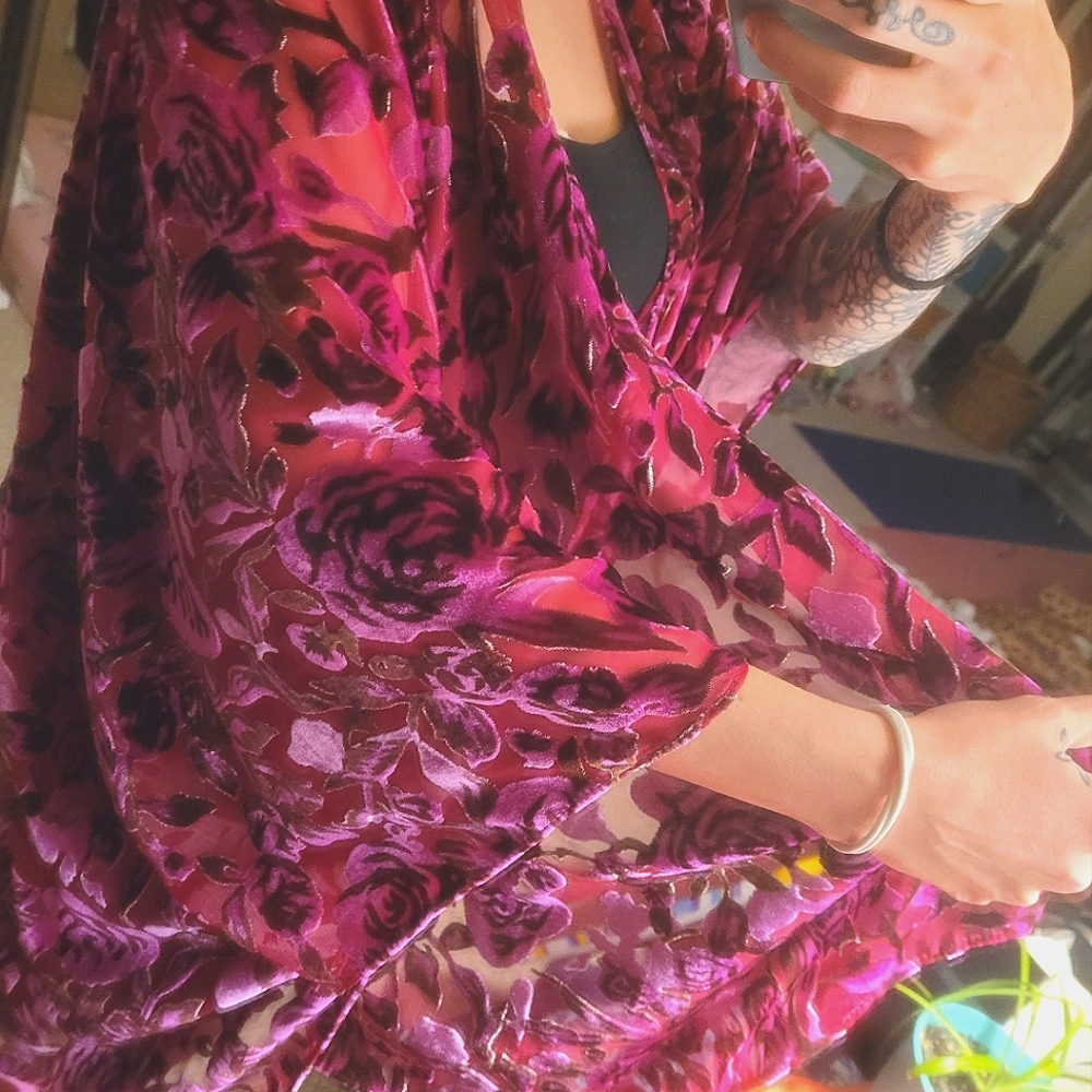 unique ~ boho velvet rose kimono